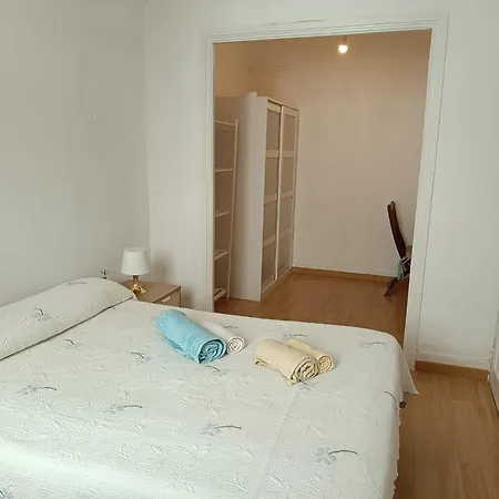 Residencia Estudiantil Vintage: Encanto Rústico Sin Ascensor * A Coruna