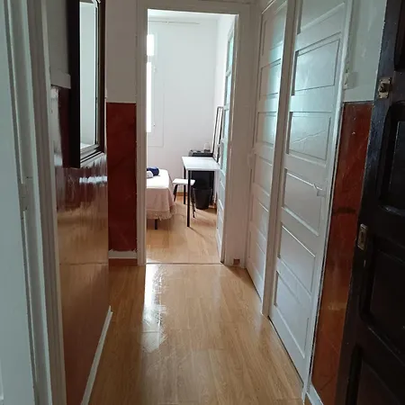 Residencia Estudiantil Vintage: Encanto Rústico Sin Ascensor Apartment A Coruna